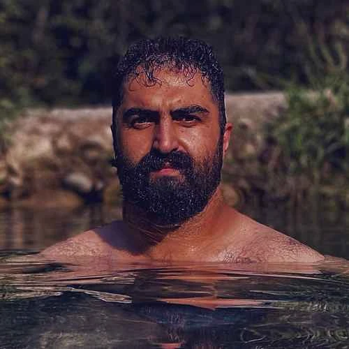 دانلود آهنگ رقص روی تیغه از رضا کرد