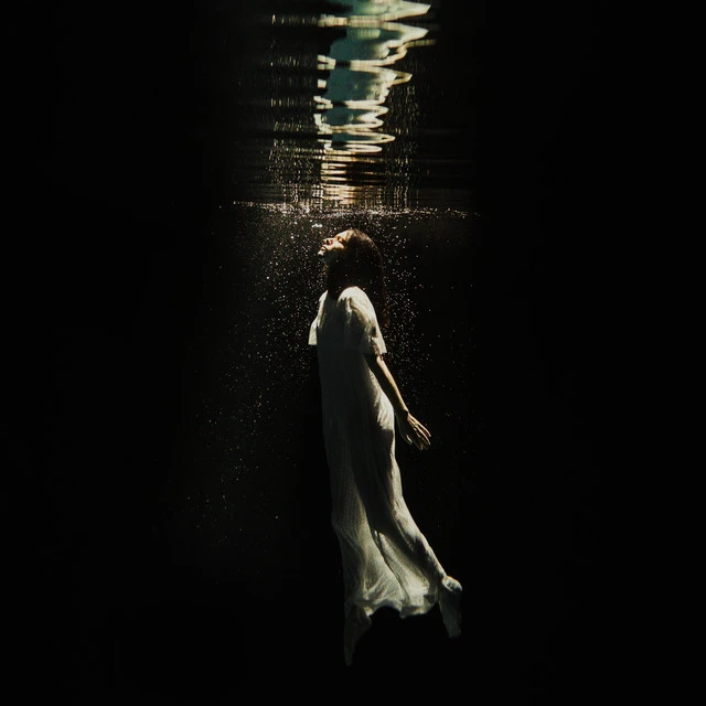 دانلود آهنگ Heartbeat از Ghostly Kisses