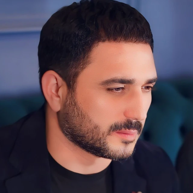 دانلود آهنگ Qoca Dünya از Vusal Bilesuvarli