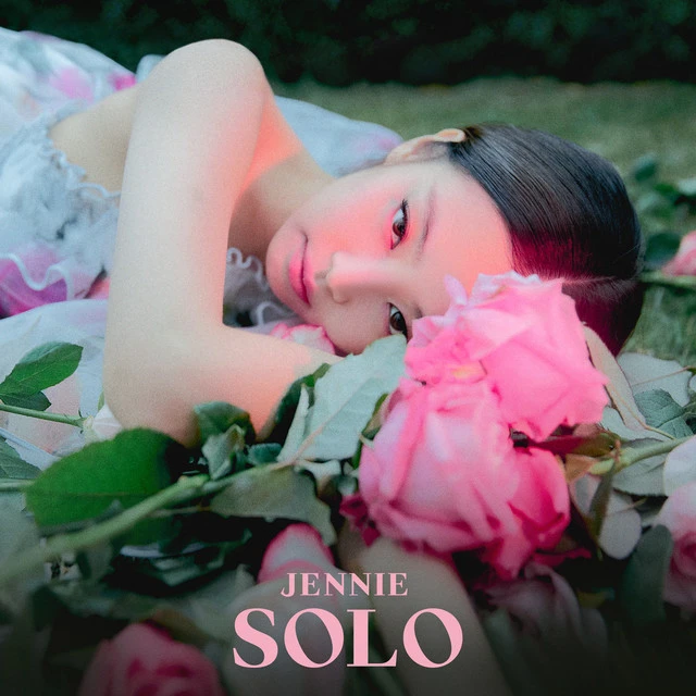 دانلود آهنگ SOLO از BLACKPINK