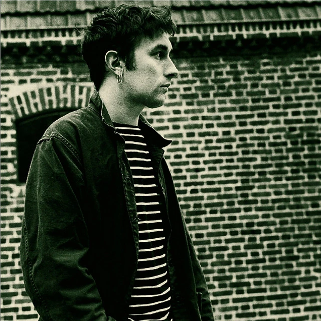 دانلود آهنگ The Drowned Girl - Edit از Yann Tiersen