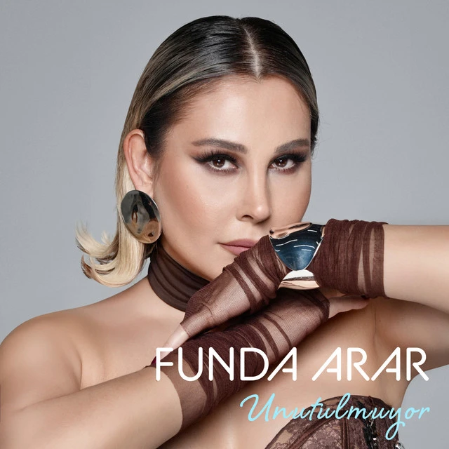 دانلود آهنگ Unutulmuyor از Funda Arar