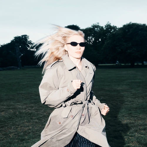 دانلود آهنگ Anywhere Else از Alice Costelloe