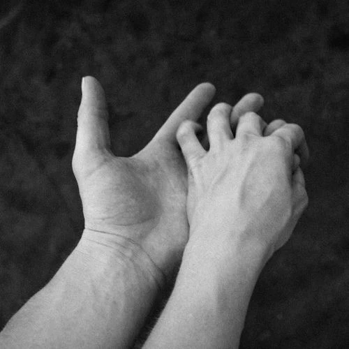 دانلود آهنگ Touching Your Skin از Paul Moody
