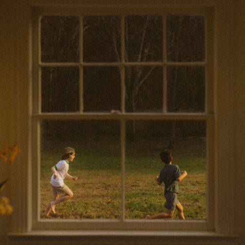 دانلود آهنگ Porch Light از Noah Kahan