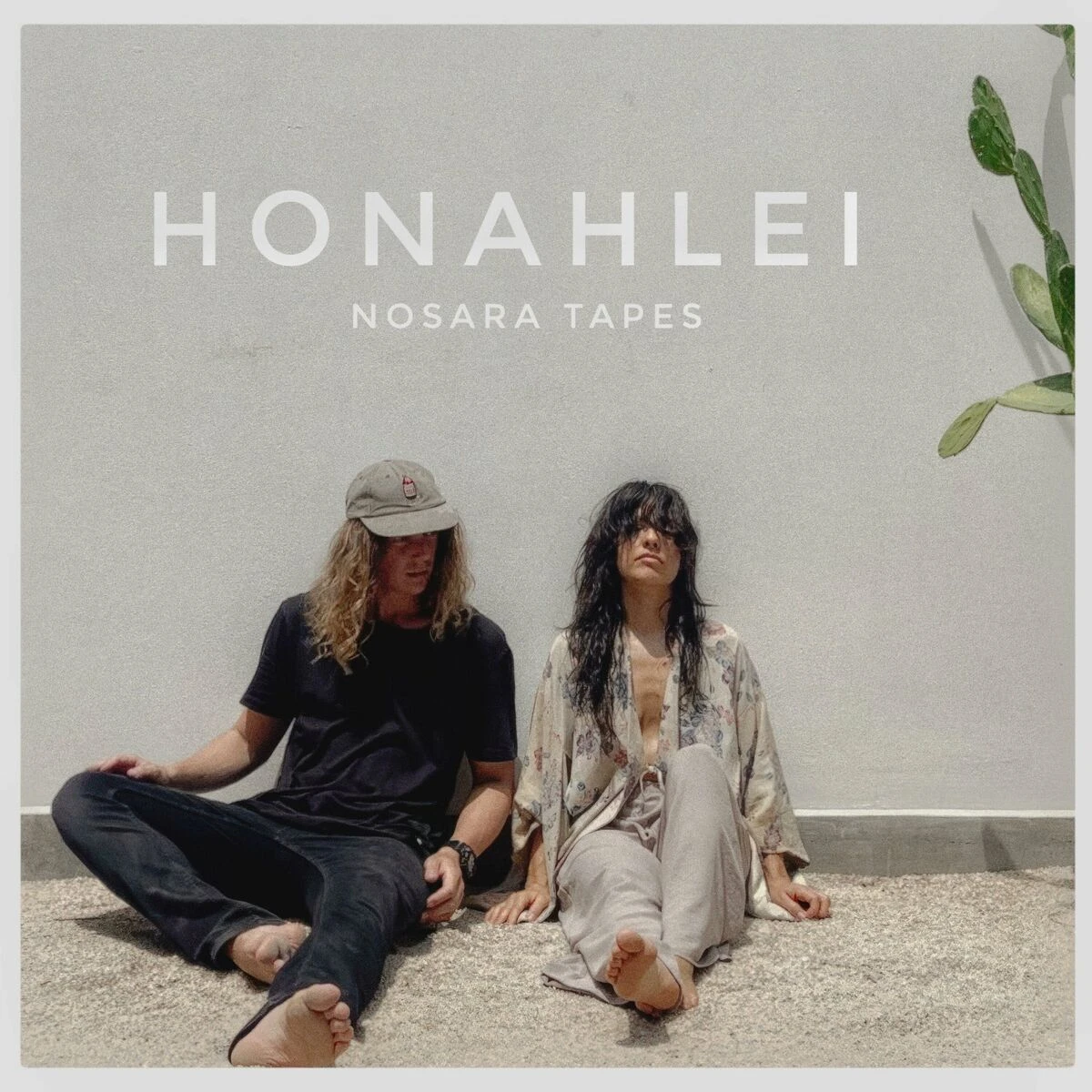 دانلود آهنگ Gone Away از Honahlei