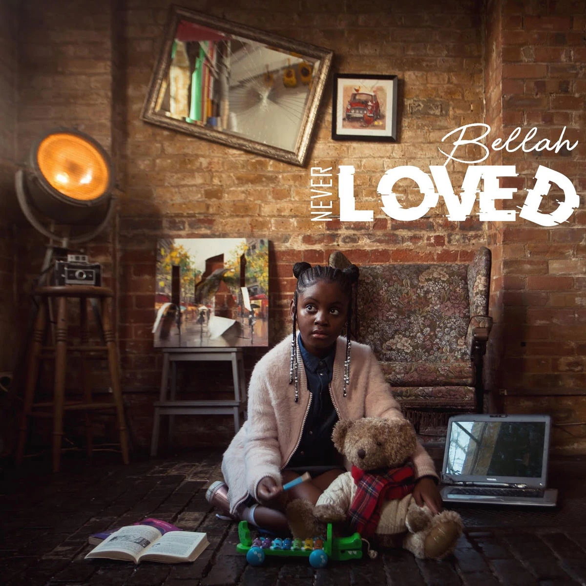 دانلود آهنگ Never Loved از Bellah