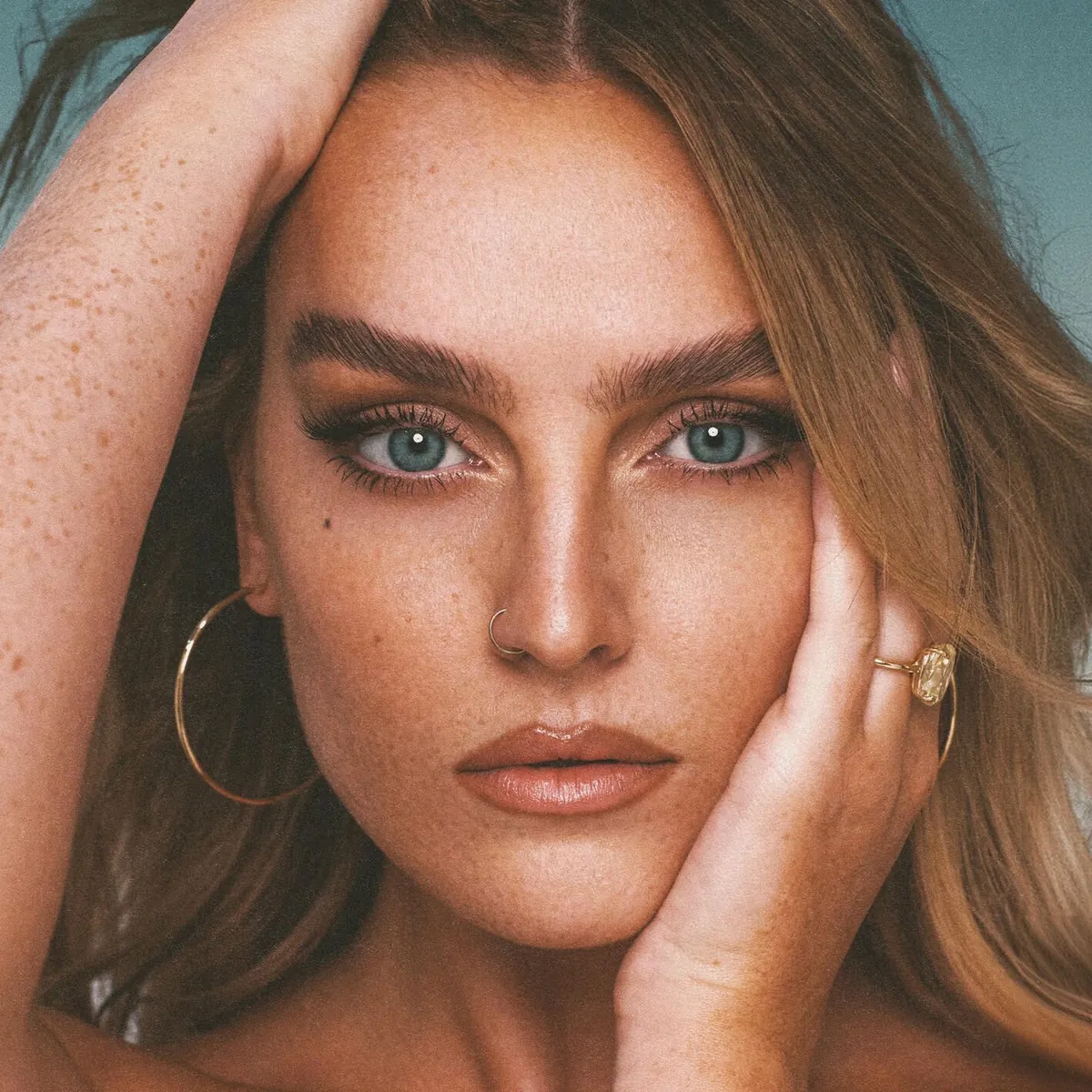 دانلود آهنگ Passenger Princess از Perrie