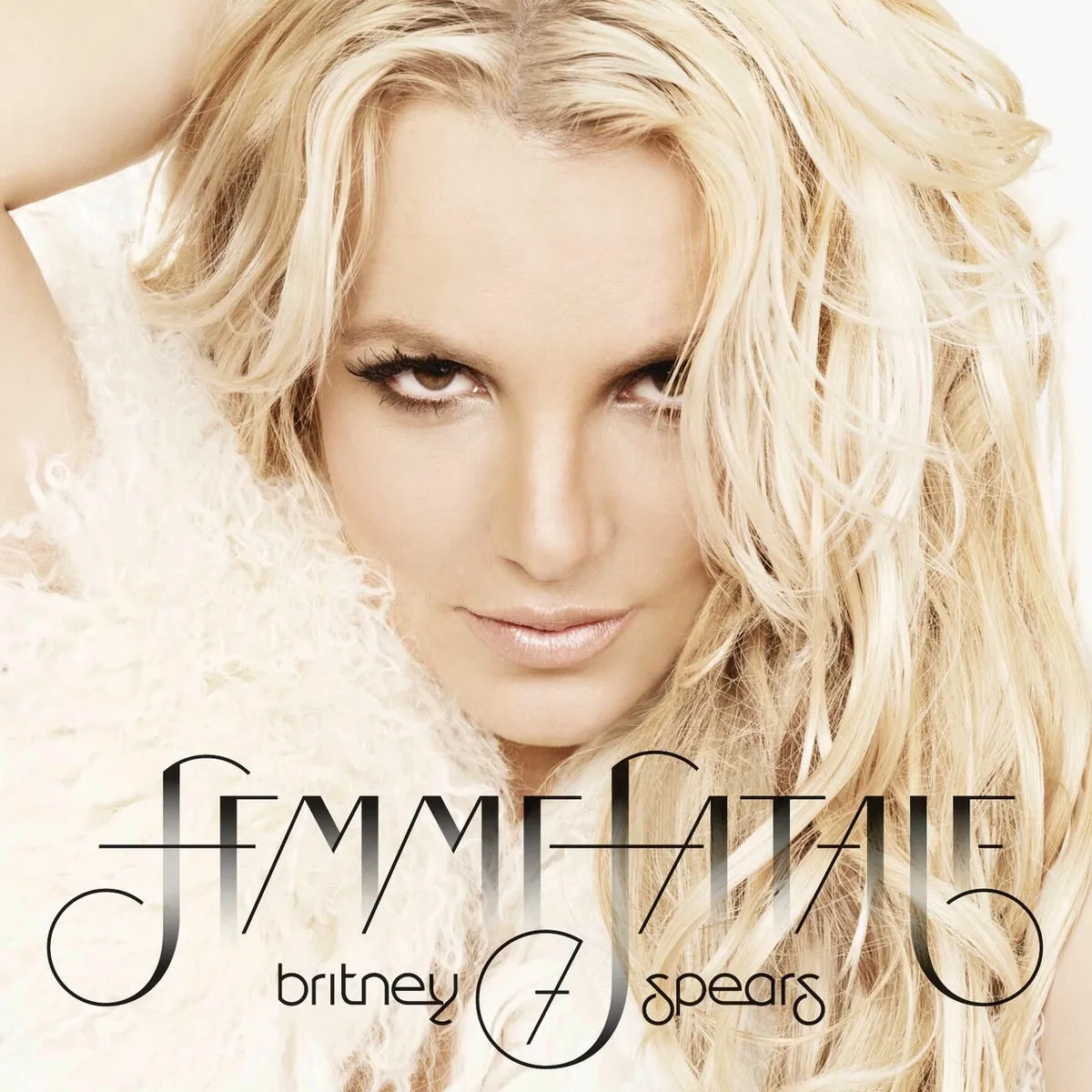 دانلود آهنگ Scary از Britney Spears