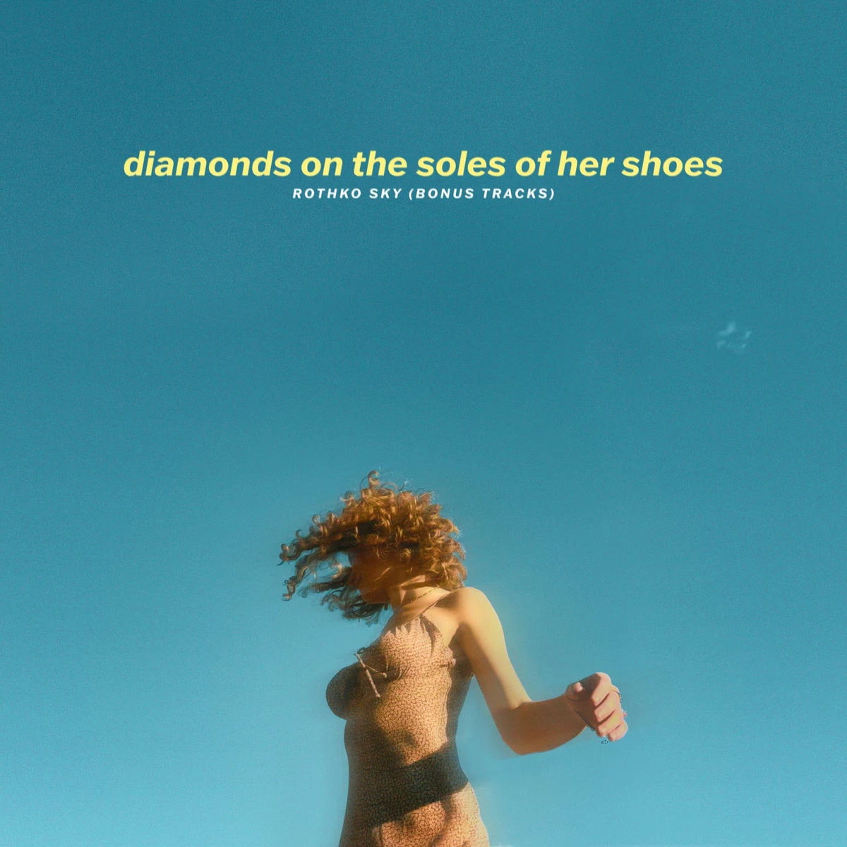 دانلود آهنگ diamonds on the soles of her shoes از Arts Fishing Club