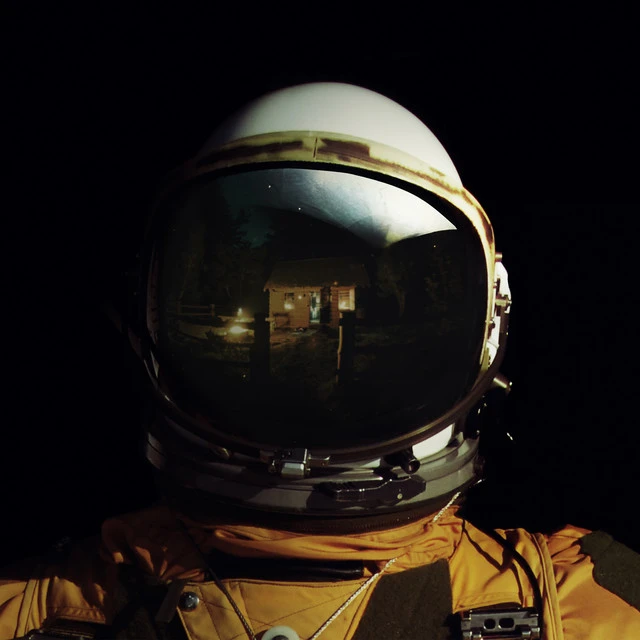 دانلود آهنگ Broken از Falling In Reverse