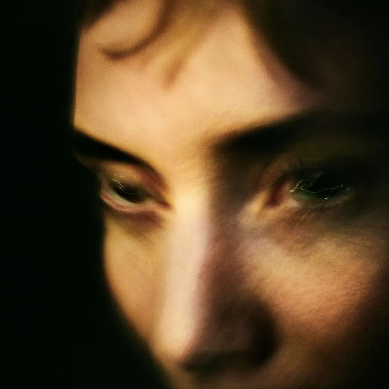 دانلود آهنگ HAPPY HURTS از Lykke Li