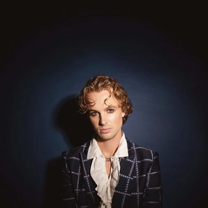 دانلود آلبوم King of a Tragedy (Deluxe version) از Isak Danielson