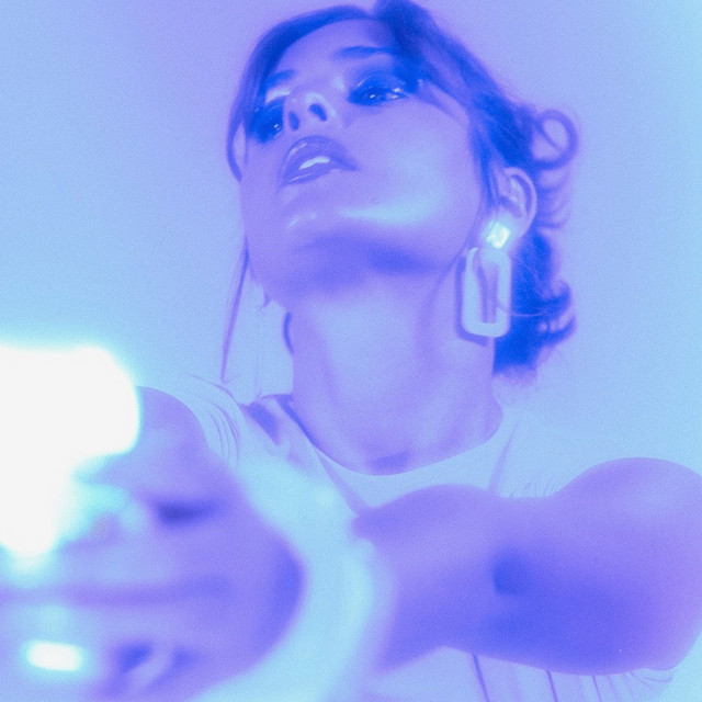 دانلود آهنگ Toy Gun از Avery Cochrane