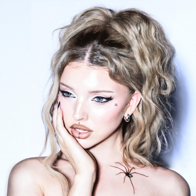 دانلود آهنگ Yearning از Larissa Lambert
