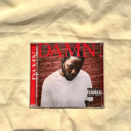 آلبوم فیزیکی Damn. از Kendrick Lamar