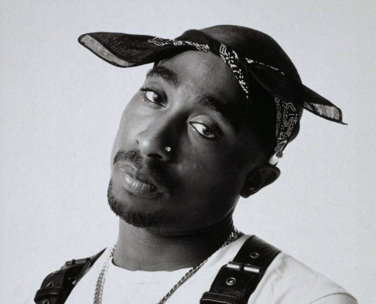 زندگی نامه توپاک شکور | از تولد و دین و قد و وزن گرفته تا ماجرای کشته شدن و زنده بودنش