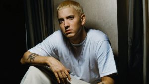 متن، ترجمه و تفسیر آهنگ Criminal از Eminem + پخش آنلاین