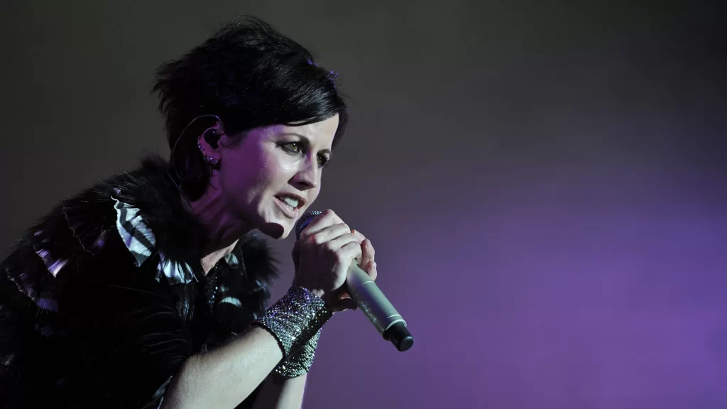دلارس اریوردن (Dolores O'Riordan)