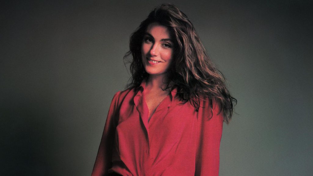 بهترین آهنگ های Laura Branigan + توضیح، پخش آنلاین و دانلود